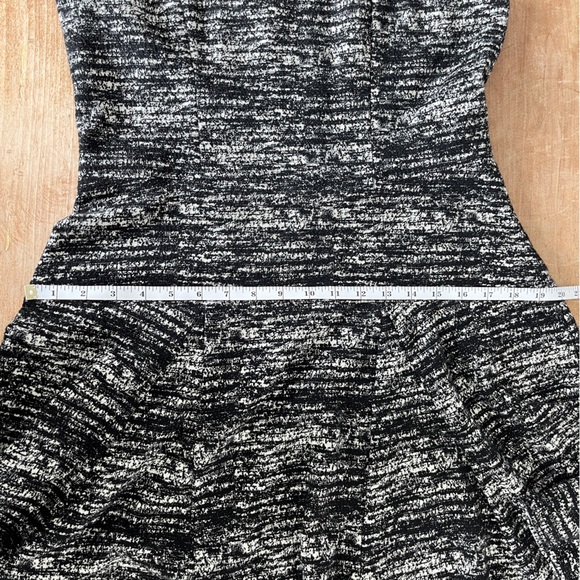 Black & white fit and flare Banana Republic midi dress, size 10 - Picture 11 of 13